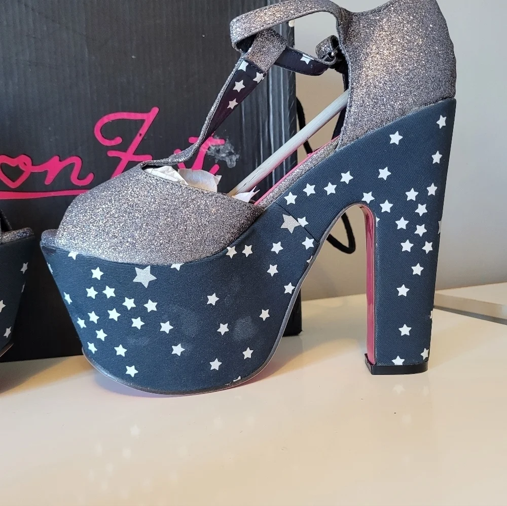 Iron Fist Starry Night Super Platforms, New with Flaws, Size 7
